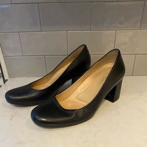 Naturalizer black shoes
